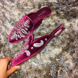 Antonio Melani Flats